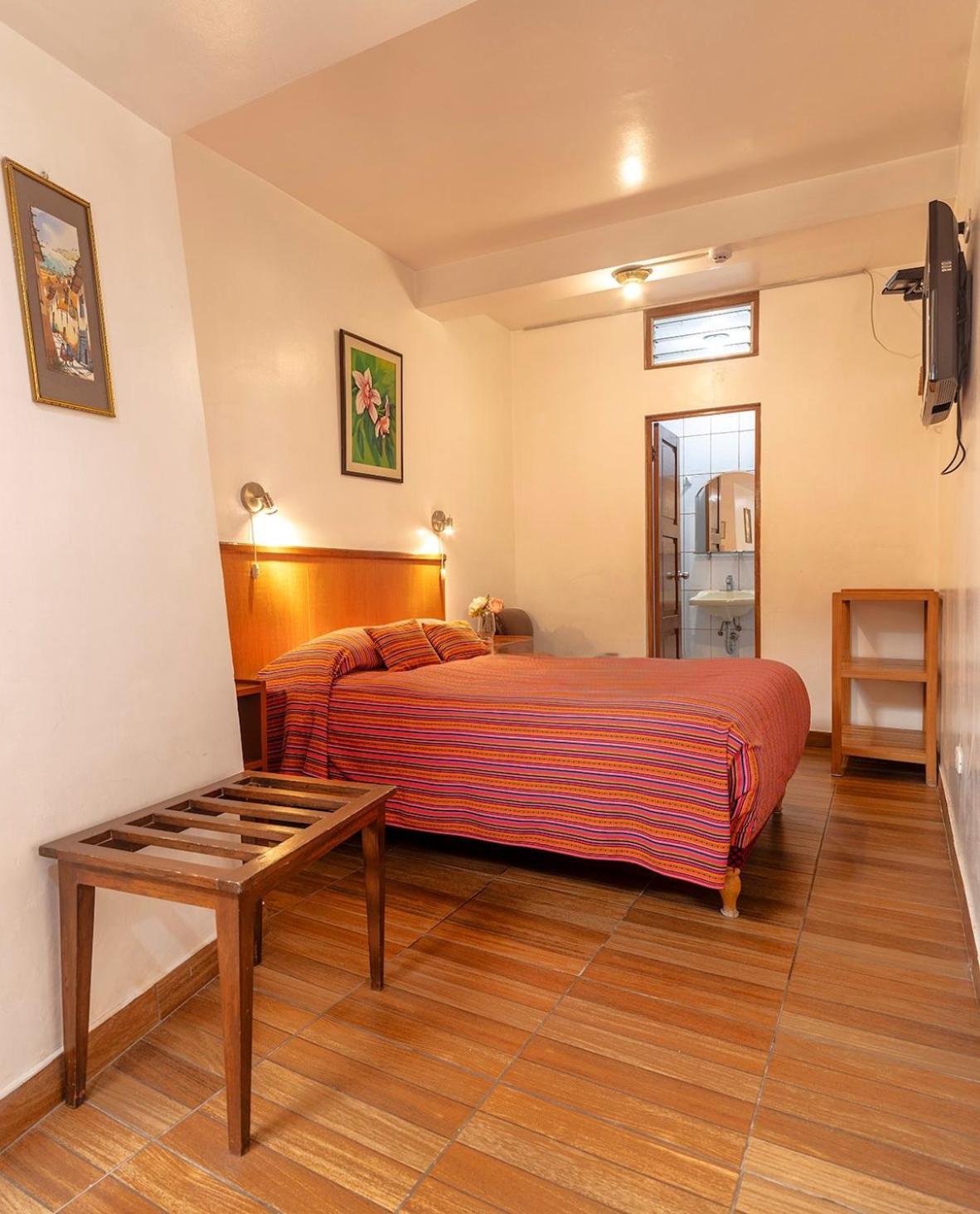 Hotel Saphi - Excelente Ubicación 2*