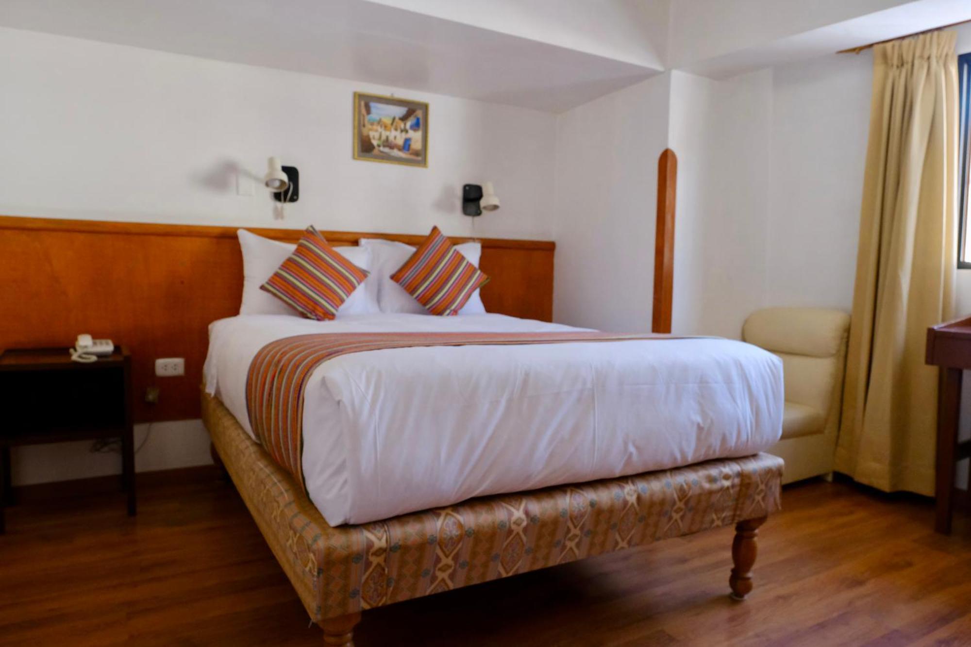 Hostal Saphi - Excelente ubicación Hotel 2*